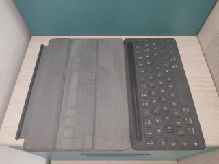 Funda teclado inteligente iPad air 3