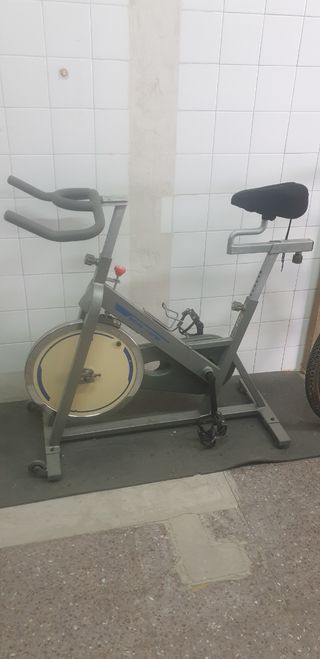 bicicleta Spinning estática