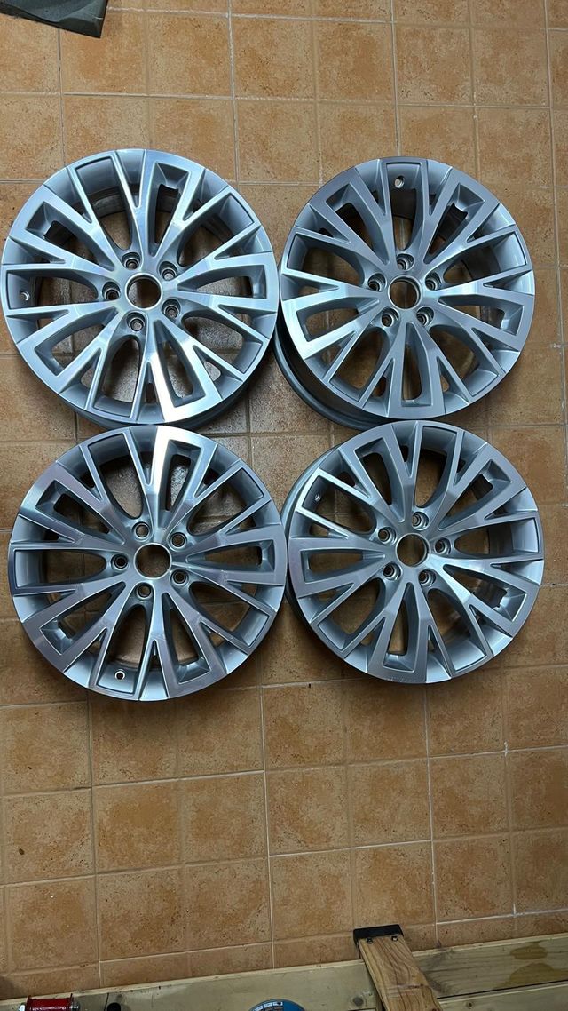 Llantas volkswagen Jarama 17" 5x112