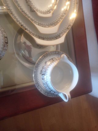 Vajilla en blc y negro Santa Clara