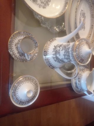 Vajilla en blc y negro Santa Clara