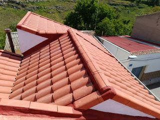 Reparación e instalación de cubiertas y tejados.
