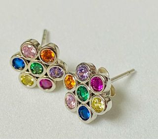 Pendientes roseton de circonitas en plata ley 925