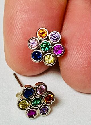 Pendientes roseton de circonitas en plata ley 925