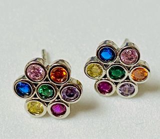 Pendientes roseton de circonitas en plata ley 925