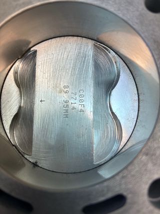 CILINDRO PISTON y JUNTAS GGFSE400 2002