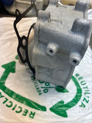 CILINDRO PISTON y JUNTAS GGFSE400 2002