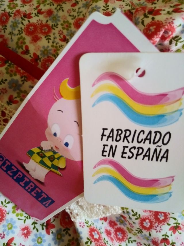 Vestido de niña sin estrenar con etiqueta.
