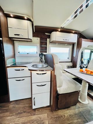 Alquiler la autocaravana perfilada McLouis MC460