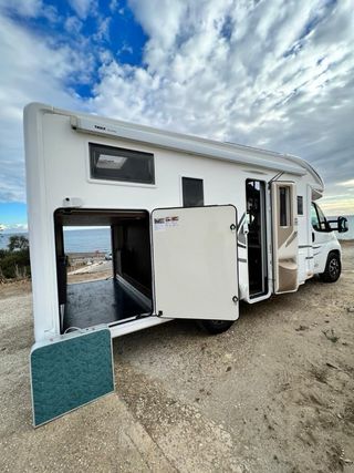 Alquiler la autocaravana perfilada McLouis MC460