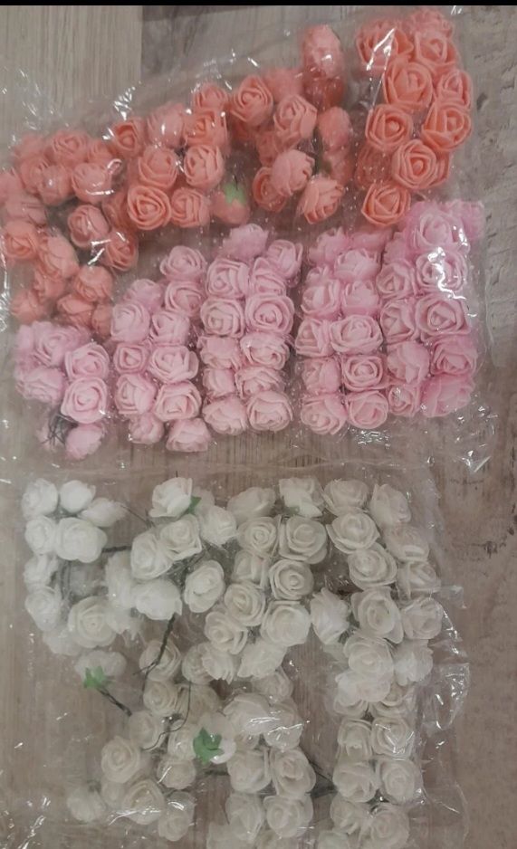 Lote florecitas de 1,5cm. Para manualidades