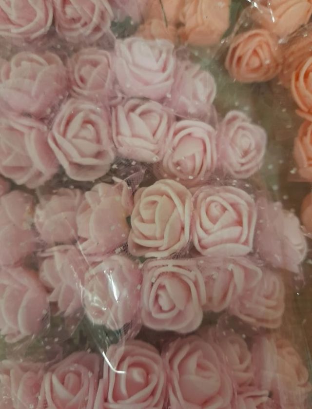 Lote florecitas de 1,5cm. Para manualidades