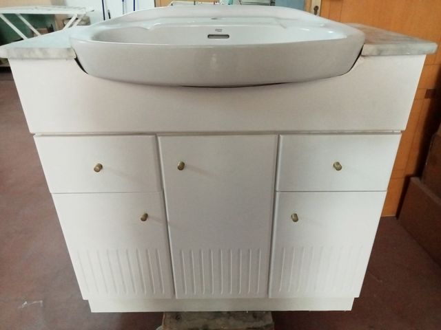 MUEBLE BAÑO BLANCO Y ESPEJO