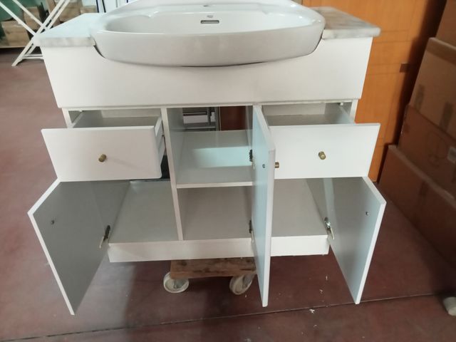 MUEBLE BAÑO BLANCO Y ESPEJO