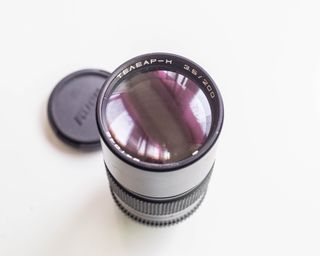 Objectiva Kiev Telear-N 200mm f/3.5 para Nikon