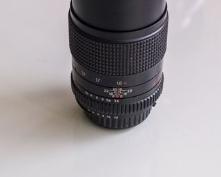 Objectiva Kiev Telear-N 200mm f/3.5 para Nikon