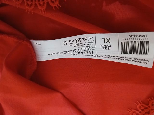 Maglietta corta con decorazioni in pizzo