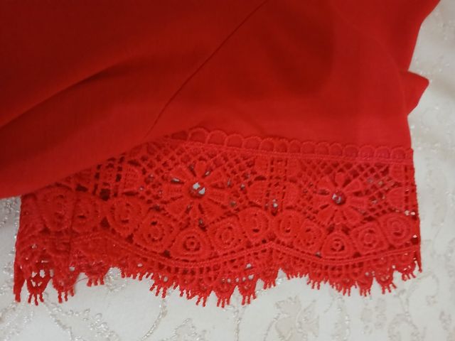 Maglietta corta con decorazioni in pizzo