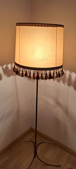 Lampara pie vintage
