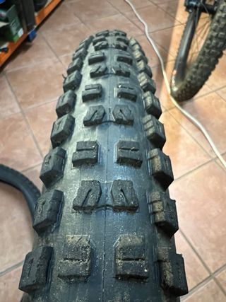 Pneu specialized
