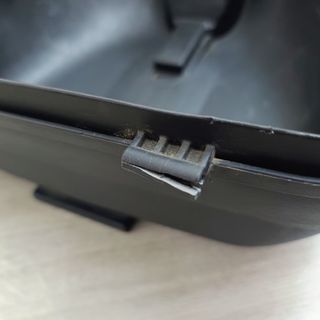 BAÚL MOTO - BISAGRAS ROTAS