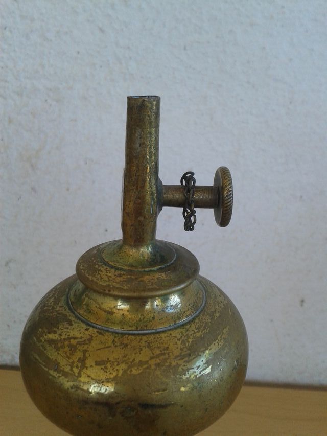 QUINQUE DE ACEITE BRONCE CANDIL PALMATORIA LAMPARA