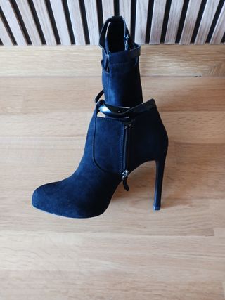 Botines negros de Stradivarius