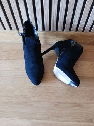 Botines negros de Stradivarius