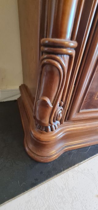 Vitrina madera maciza. Muy grande. Artesanía