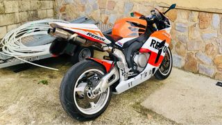 honda cbr 1000rr fireblade