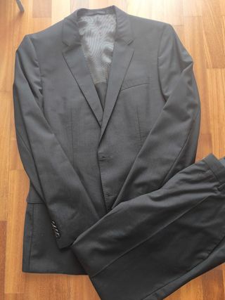 Traje negro de Hugo Boss