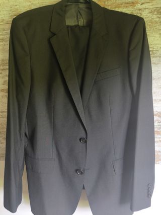 Traje negro de Hugo Boss