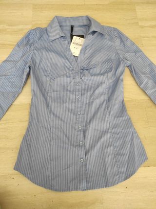 Camisa  nueva con etiqueta