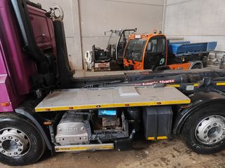 Camión DAF cf 410   multilift  6x2 vendo cambio