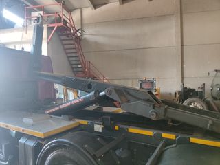 Camión DAF cf 410   multilift  6x2 vendo cambio