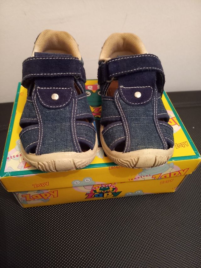 Sandalia niño talla 23