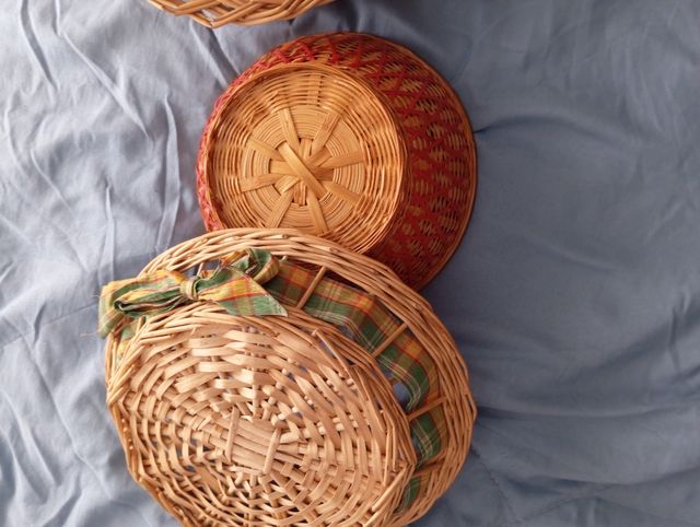 Lote 2 cestas de mimbre