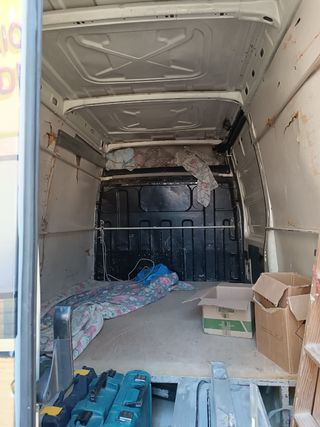 Furgoneta Iveco 2007 con 230000
