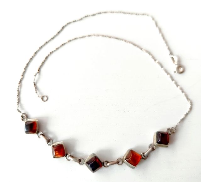 Gargantilla Plata y ámbar república domi