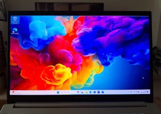 Portátil 2025 Asus LIGERO OLED 1.5TB RTX 20GB