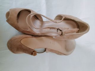 Sandalia para fiestas de Ángel Alarcon
