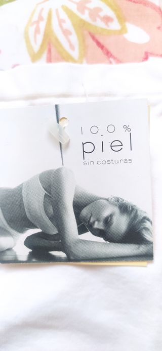 Conjunto camiseta y braguitas