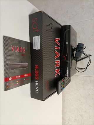 Decodificador Viark Sat e  Iris 9700- 02 Hd