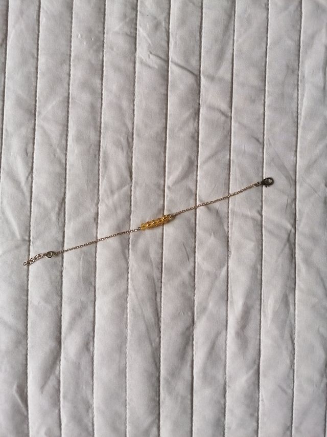 Braccialetto con perle di vetro