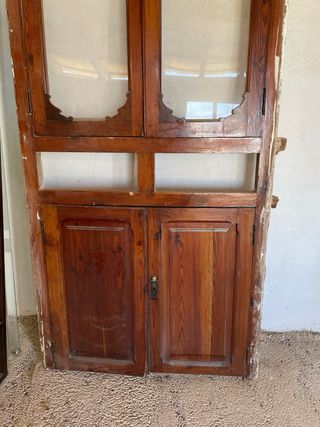 Puerta antigua a restaurar