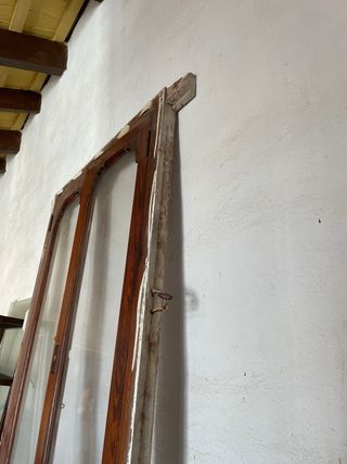 Puerta antigua a restaurar