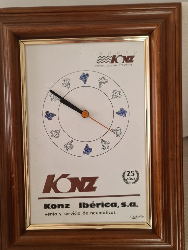 Antiguo reloj michelín