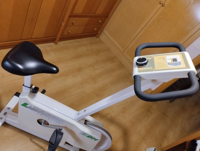 Bicicleta estática BH, en perfecto estado.