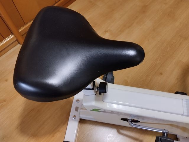 Bicicleta estática BH, en perfecto estado.