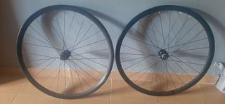 Ruedas de Garvel Orbea Terra.
